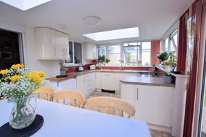 Kitchen / Diner- click for photo gallery